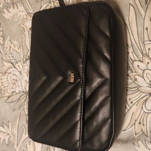 DKNY crossbody/shoulderbag